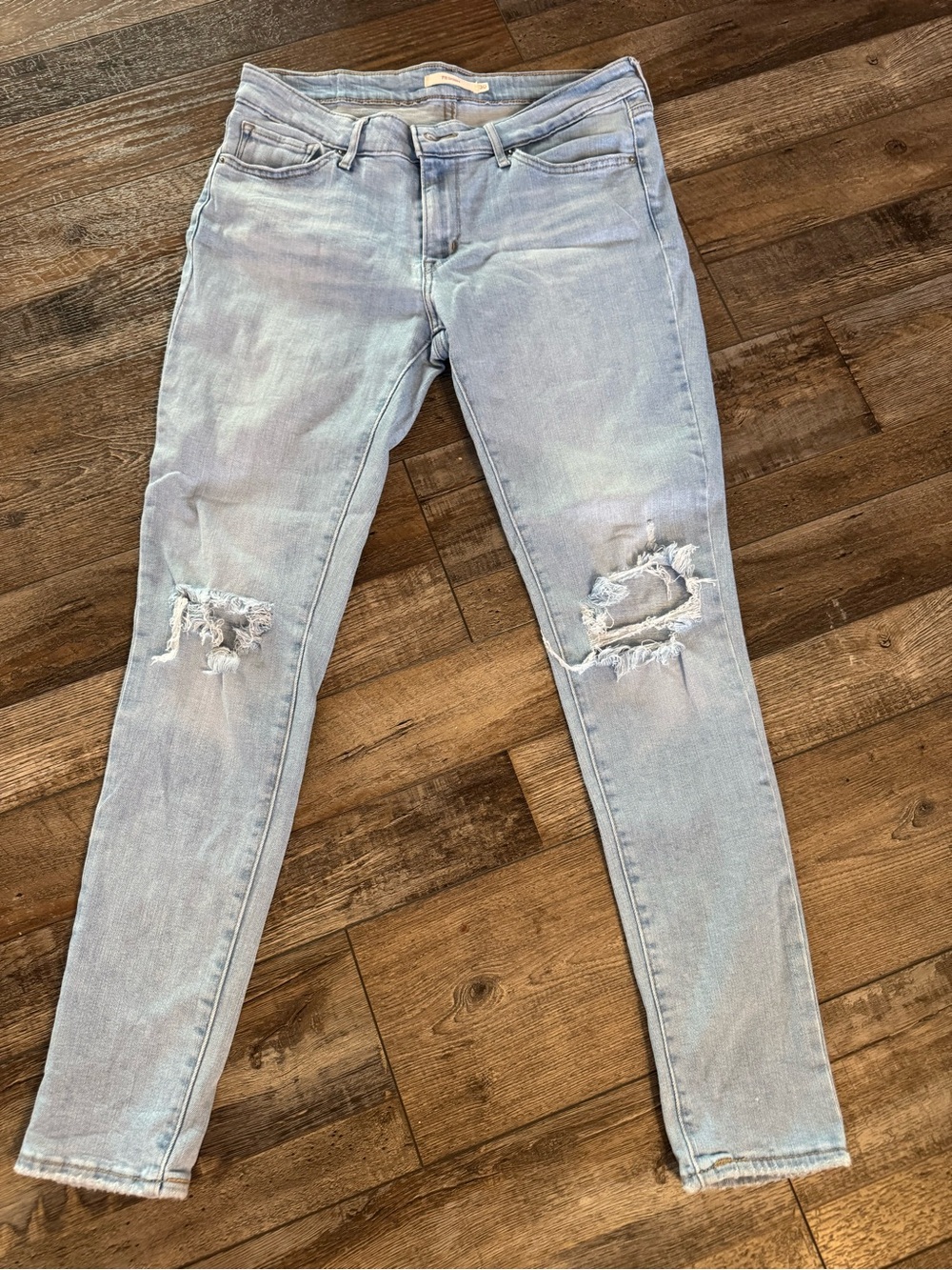 Light Blue Levi's 711 Distressed Women’s Skinny Jeans Size 30x30
